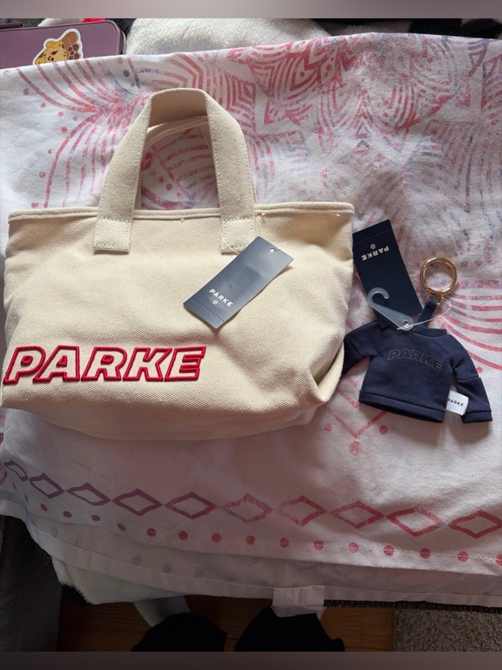 Parke Cream Canvas Tote with sweatshirt bag clip